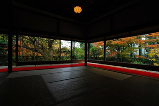 Illustration for article titled Bad Tourists Lead to Photography Ban at Japanese Temples
